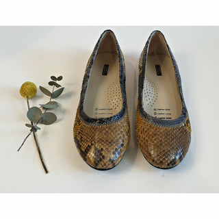 Andre Valentino snake skin leather flats size 7 Unknown preloved second hand clothes 3