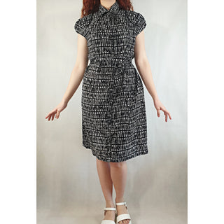 Black pre-owned shirt dress with cap sleeves and white print size 10 Unknown preloved second hand clothes 1
