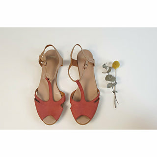 Camper pre-owned red and beige leather mary jane style sandals size 41 Camper preloved second hand clothes 1